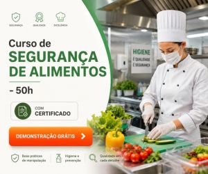 Banner publicitário do Curso de Segurança de Alimentos exibindo uma chef profissional com máscara e luvas manipulando vegetais em uma cozinha industrial higienizada, destacando carga horária de 50 horas, certificado e botão de demonstração grátis.