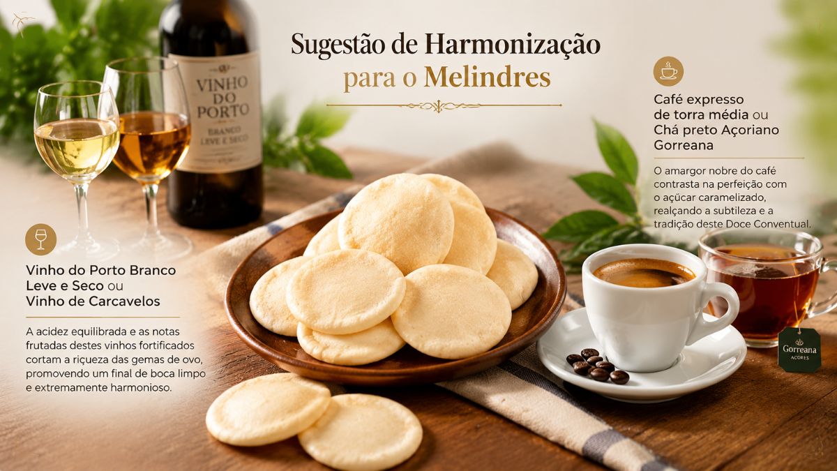 Prato com biscoitos Melindres acompanhados de Vinho do Porto Branco em taças, chá açoriano Gorreana e uma xícara de café expresso.